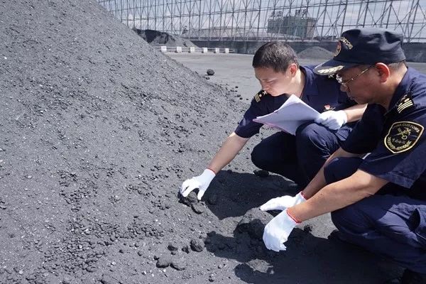 1529048324788707.gif 3.gif